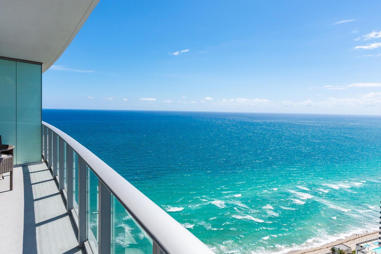 Lyfe Resort & Residences Beverley Beach Exterior photo
